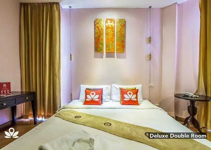Zen Basic Glitz Hotel. Hotel