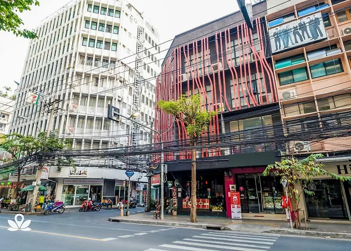 Zen Basic Glitz Hotel. Hotel